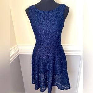 SPEECHLESS navy blue lace cocktail tank dress size 5 juniors